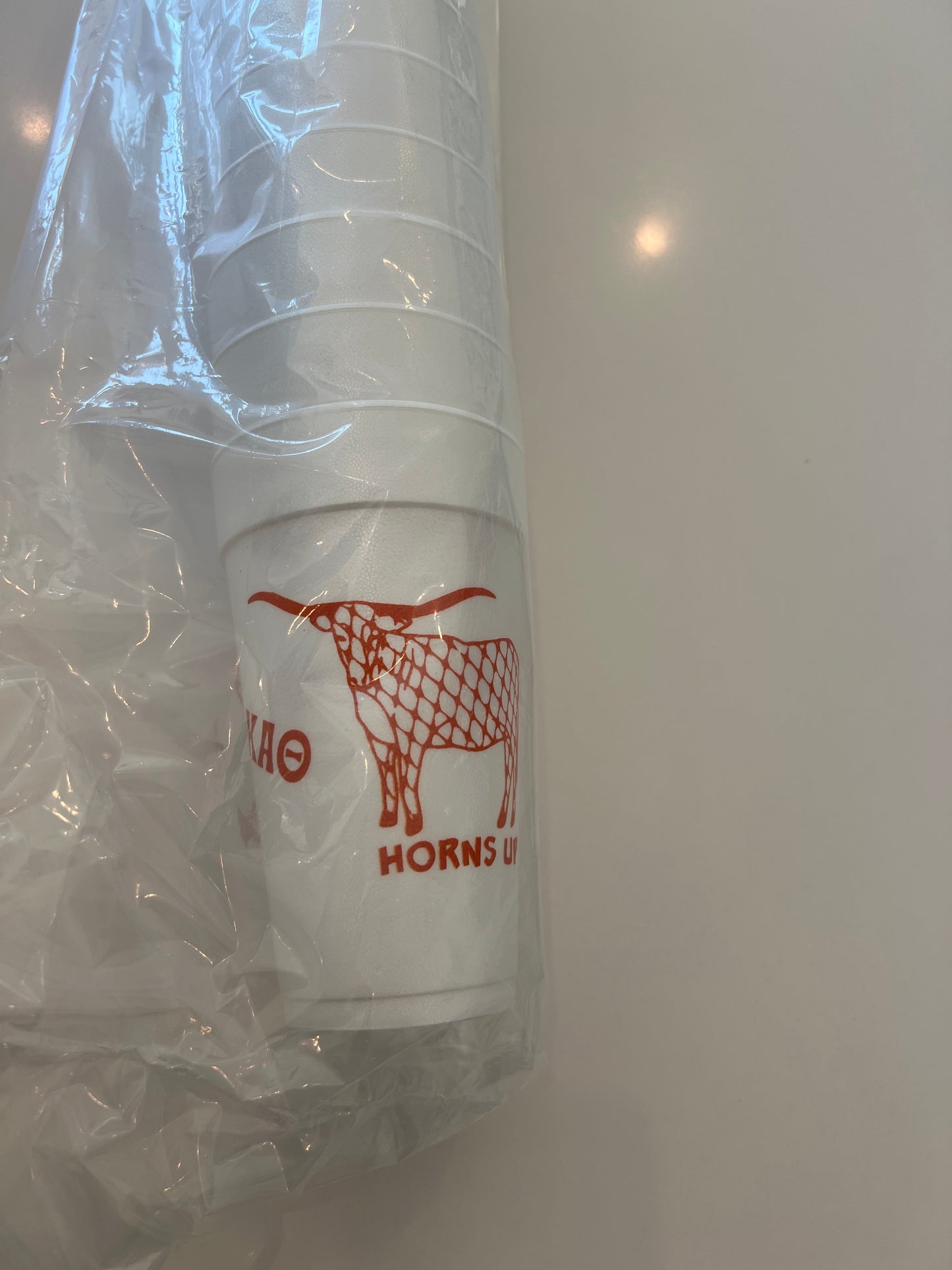 KAO with Longhorn Horns Up - 20 oz Styrofoam Cup - 25 count package size
