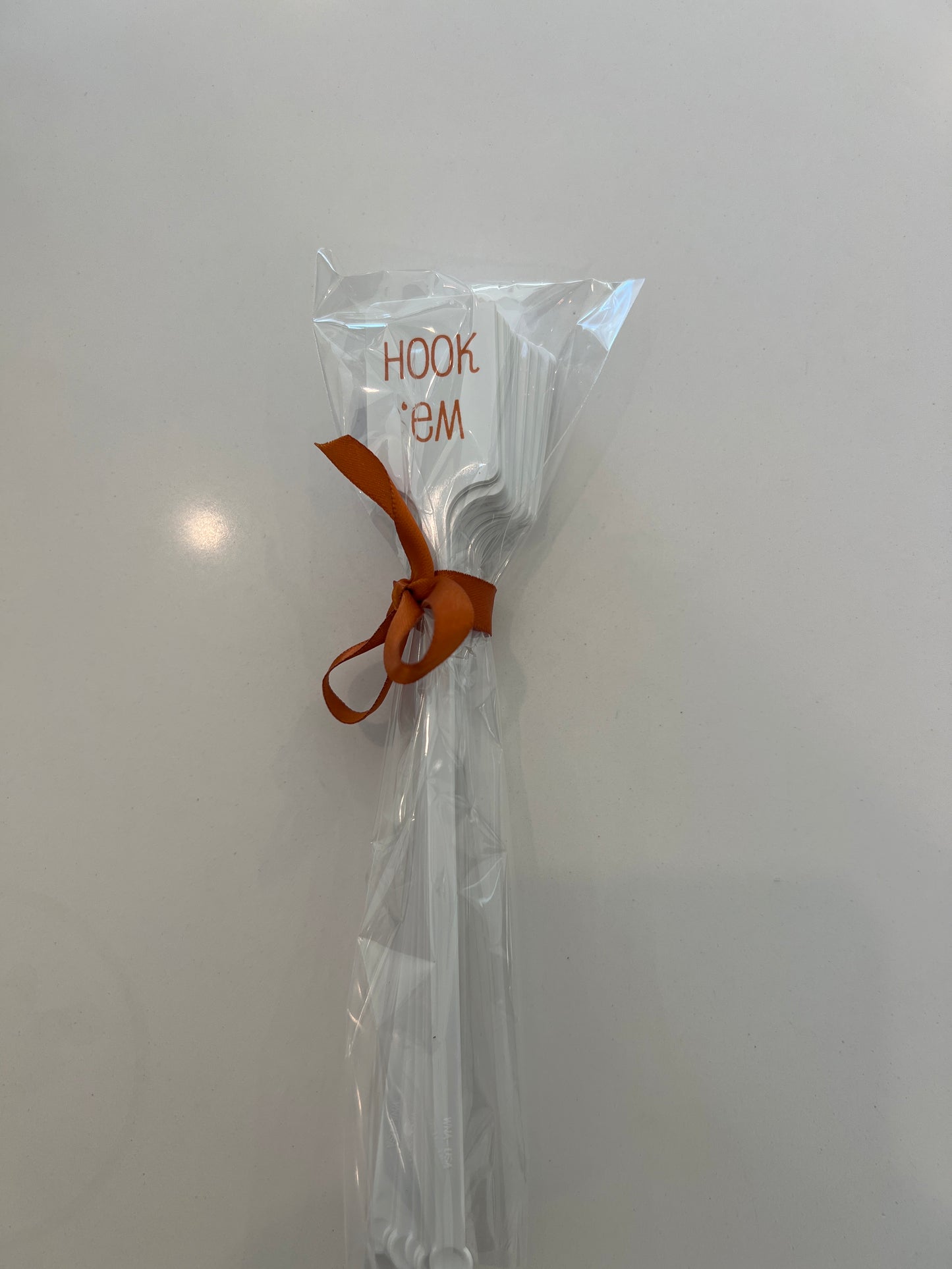 Beverage Stir - White Hook 'Em - 15 count package size